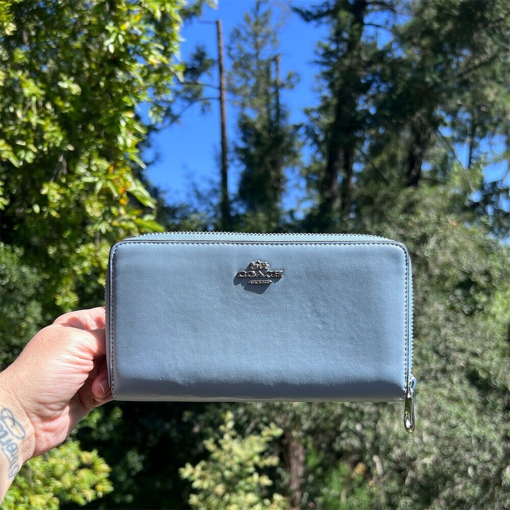 COACH Long Zip-Around Wallet Blue Smooth Leather w Silver Hardware AUTHENTIC